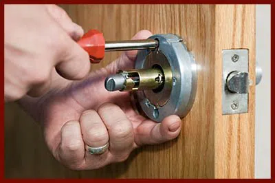 Locksmith Lock Store North Chicago, IL 847-480-6871 - 10-residential-lockouts