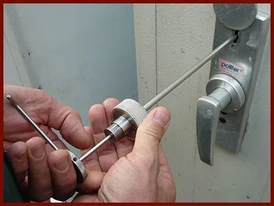 Locksmith Lock Store North Chicago, IL 847-480-6871 - 5-lock-opening